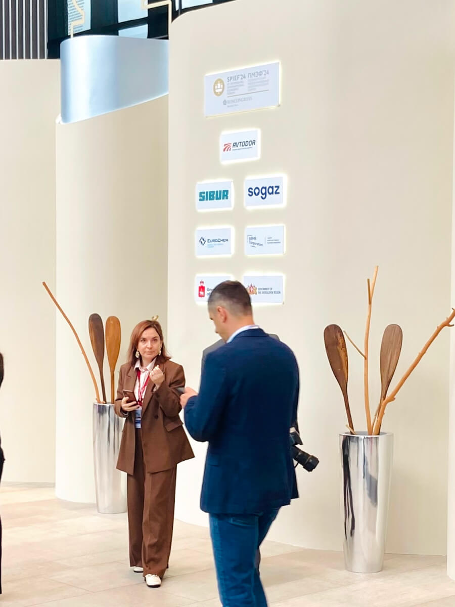 论坛及大发布会的设计和布置